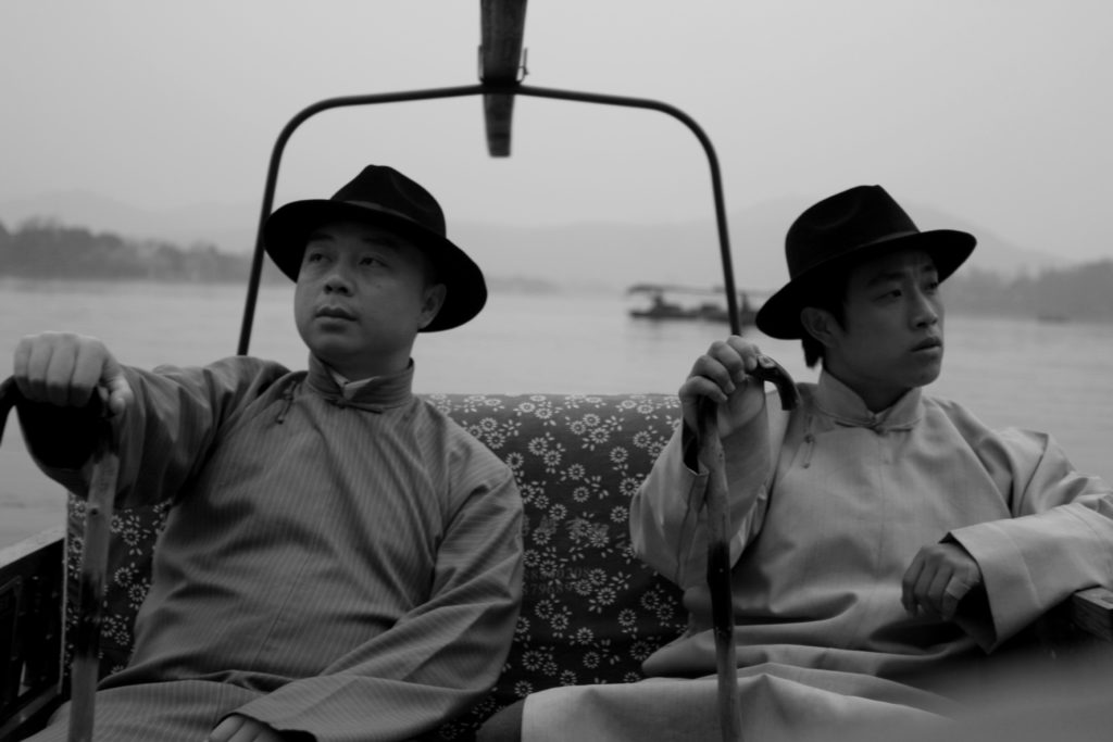 Yang Fudong, No Snow on the Broken Bridge, 2006, 35mm film, black-and-white, 8 screens, 8-10&#8242;, music by Jin Wang. Credits Yang Fudong
