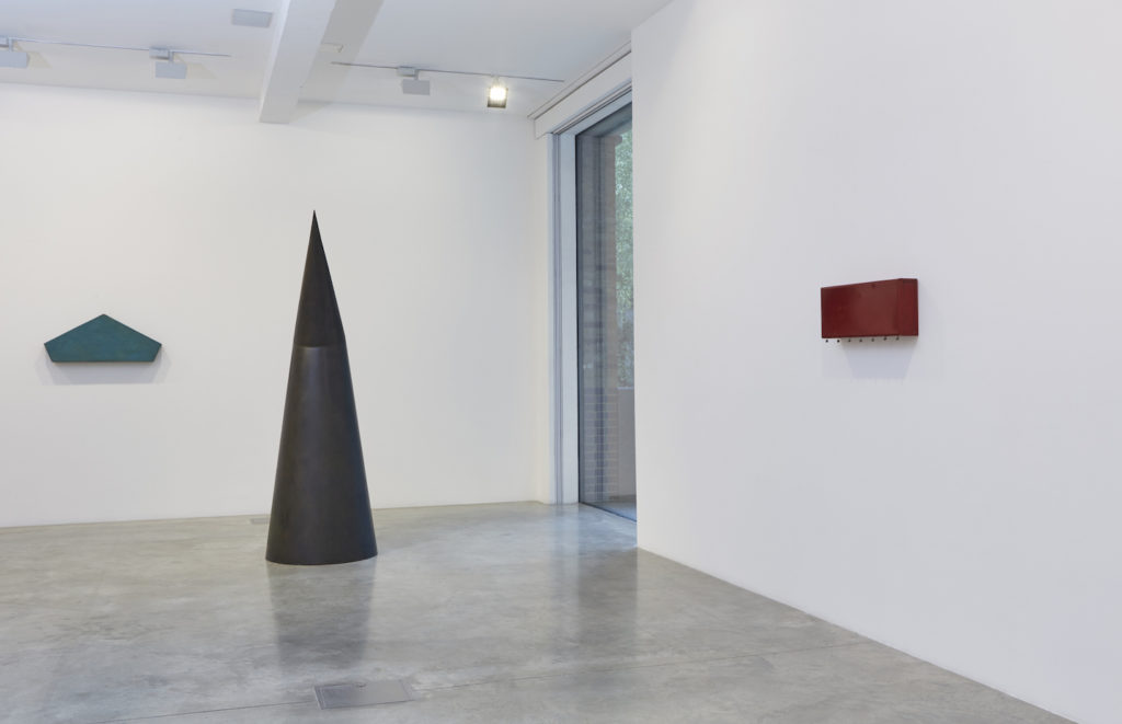 Robert Therrien: Works 1975-1995, installation view at Parasol unit, London, 2016. Photography by Philip White
