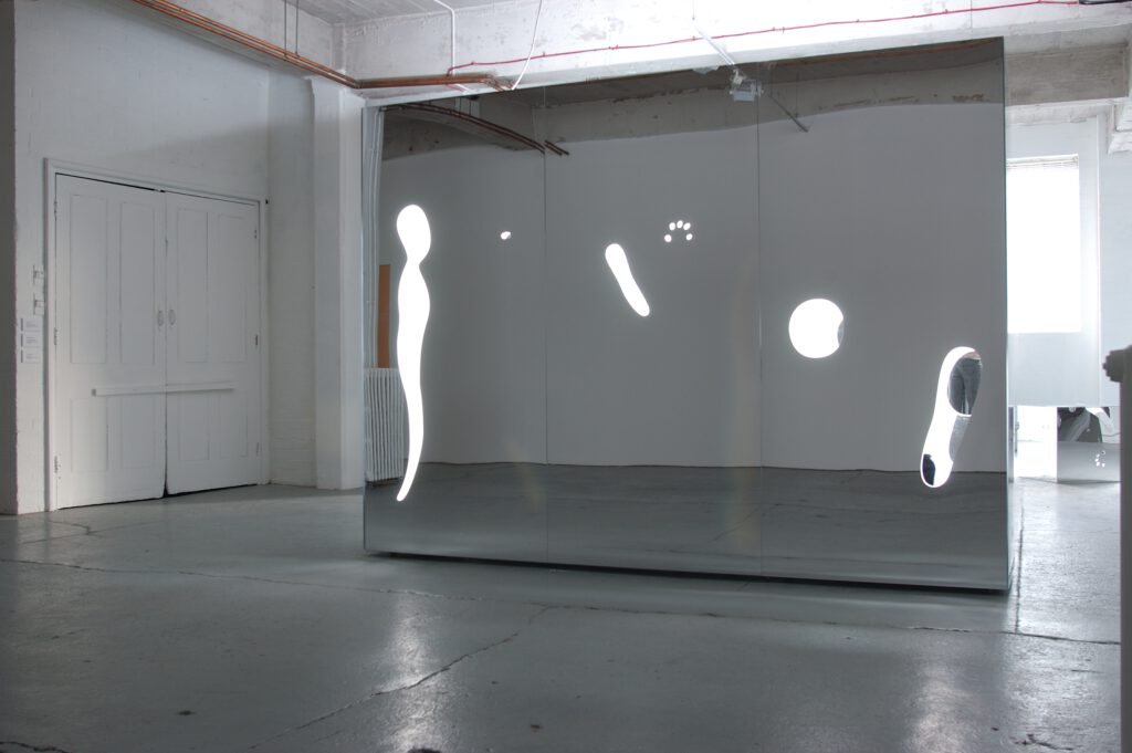 Tatiana Grinberg, Partition, 2004. Installation view at Parasol unit, London, 2004. Photo: Tom Bauer

